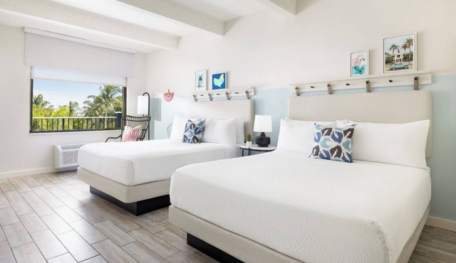 Family-Friendly Two Queen Beds Room Near Key West Hotspots
