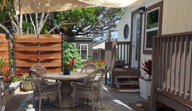 Fay Cottage - Convenience in the heart of La Jolla village of La Jolla