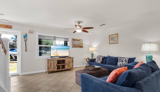 Free Beach Chairs and Umbrella Setup, Deck with Grill, Walk to the Beach, Pool