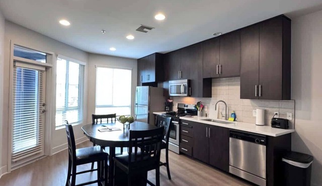 Fully Furnished 1BR San Diego w/Wi-Fi Parking
