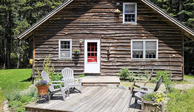 Gilbert Cottage - wooded privacy in Southwest Harbor