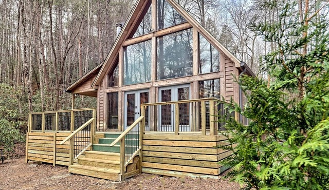 Glamping in this Amazing Waterfront A-Frame with Outdoor Kitchen and Fire-Pit near Helen, GA
