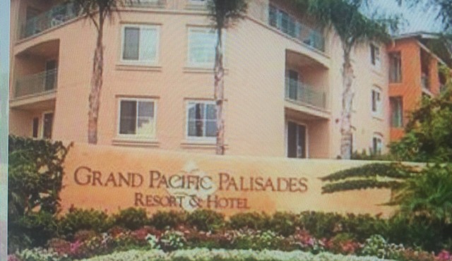 Great 2 Bd and 2 Bt 1 king bed, 1 full bed, 1 twin bed sofa bed Private Patio