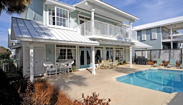 GULF VIEW &HUGE PRIVATE POOL! NEXT TO BEACH ACCESS!BCH SRVC INCL!