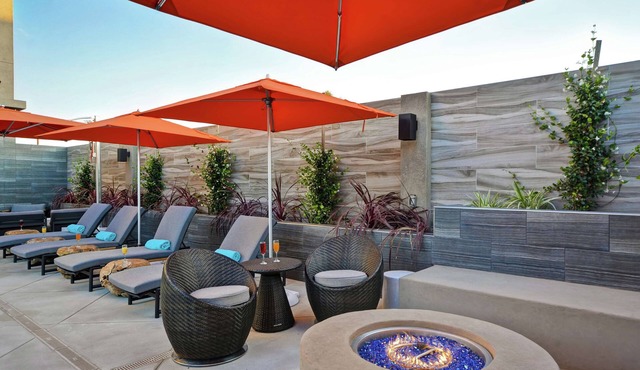 Hampton Inn & Suites Los Angeles Burbank Airport