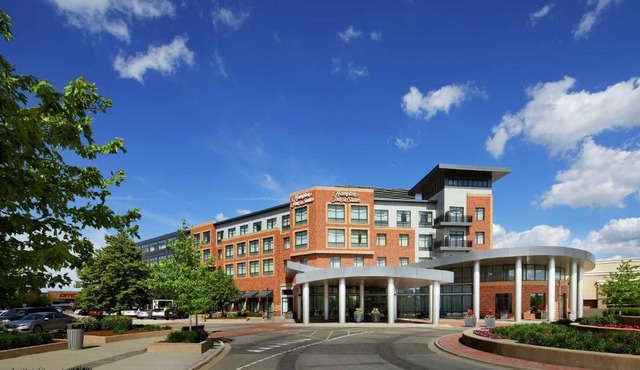 Hampton Inn & Suites Mt. Prospect