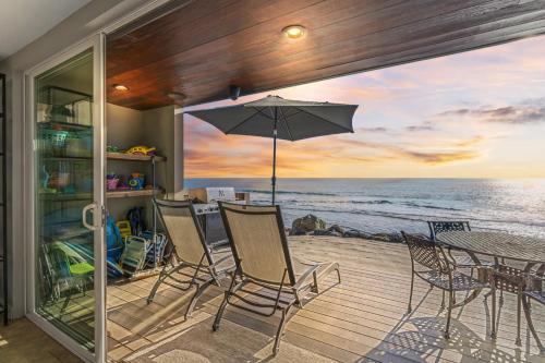 Hawaiian Style Beachfront on Beach Road