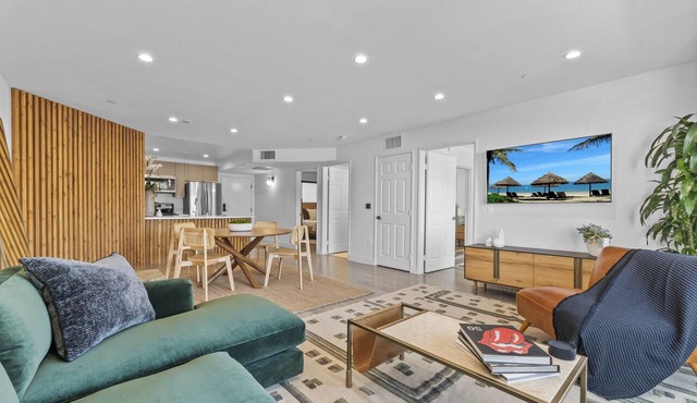 Heart of West Hollywood Apt w/doorman, gym, and co-working space