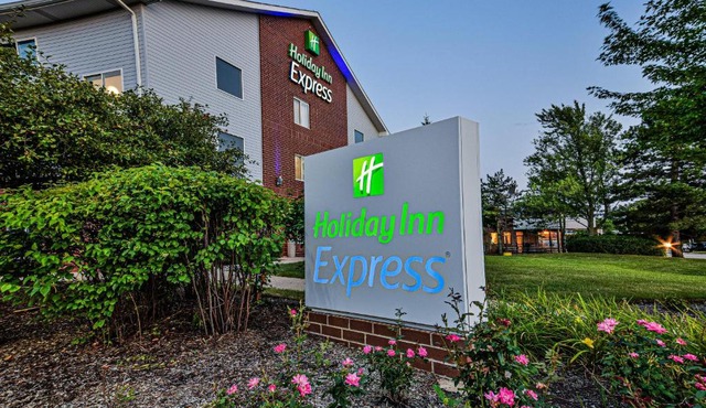 Holiday Inn Express Chicago Northwest-Vernon Hills by IHG