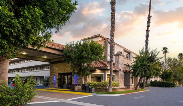 Holiday Inn Express Simi Valley by IHG