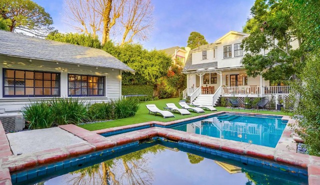 Hollywood Pool + Spa Oasis: 5BD/4BTH Modern Estate