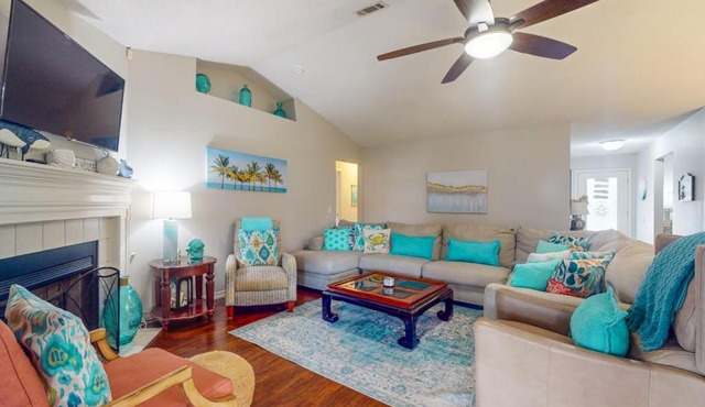 Home with kitchen patio playground central AC & WD