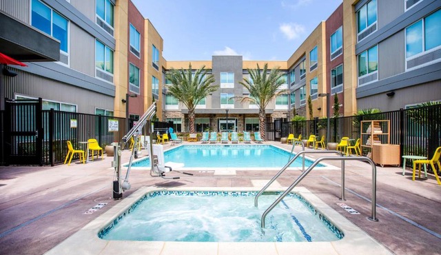 Home2 Suites By Hilton Carlsbad, Ca