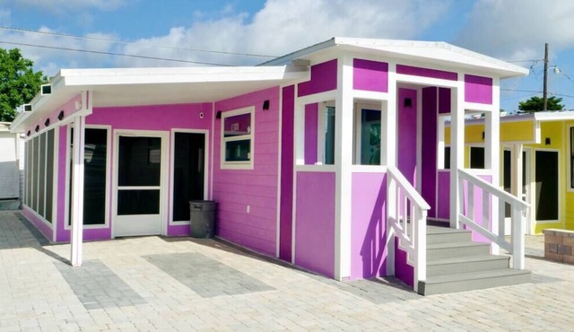 Hummingbird House, New & Cozy