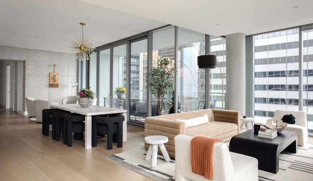 Iconic Downtown Penthouses Getaway + City Views