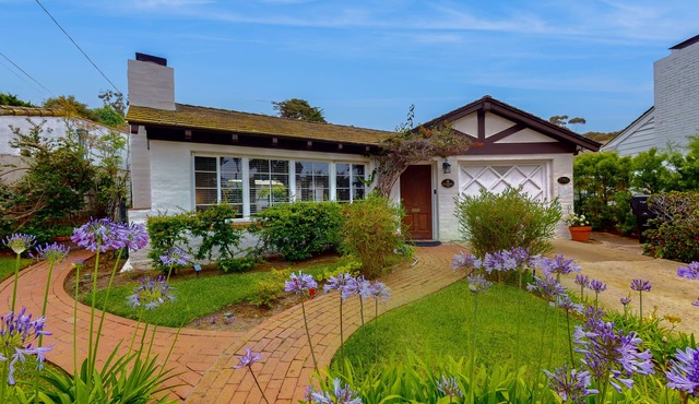Iconic La Jolla Adobe Home | Private Hot Tub | Secluded Courtyard Firepit