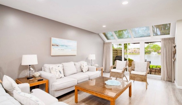 Idyllic Lake Views, Golf Cart Included, Beach Close By!