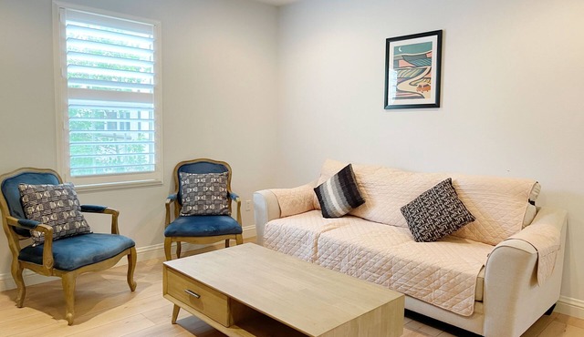Irvine townhouse close to park, community club