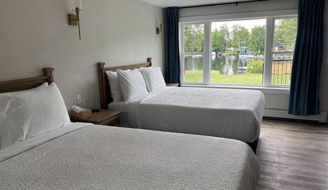 Juniper Motel-Deluxe Double Queen Suite*RM10*Pet Friendly*Lake Access