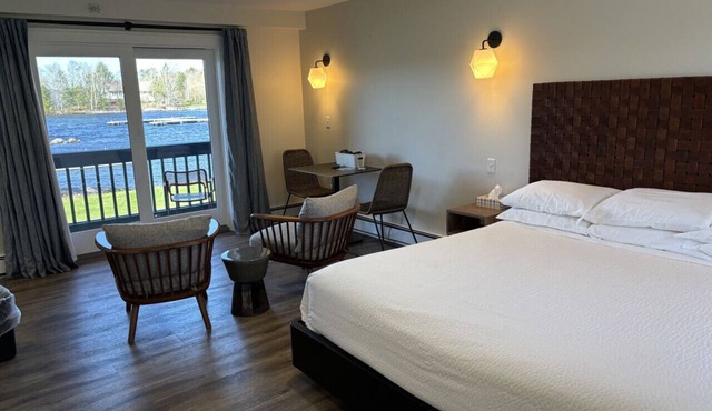 Juniper Motel-King Suite-Room 22*Cook Top*Waterfront*Lake Access*Dock