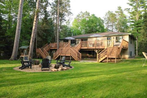 Kape Eagle Lodge