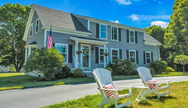 Kennebunk's Charming Beach Home