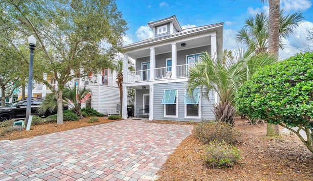 Kono Breeze | 4 BR Destin Vacation Home Near Crystal Beach | 2PM Check in! Resort Pool + Prime Location