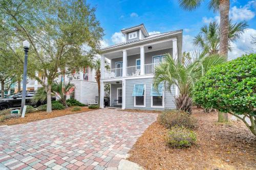 Kono Breeze 4 BR Destin Vacation Home Near Crystal Beach Resort Pool + Prime Location