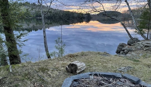 Lake Front-Spa Tub-Fire Pit-Full Kitchen-Canoe
