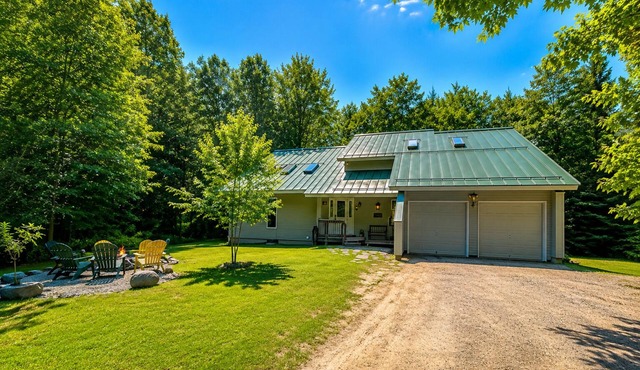 Lake Great Pond, Outdoor Hot Tub, Sauna, Pool Table