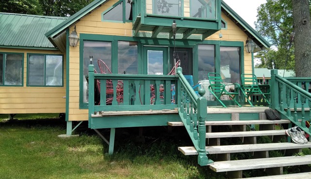 Lakefront Cabin on beautiful Unity Pond in Burnham, Maine
