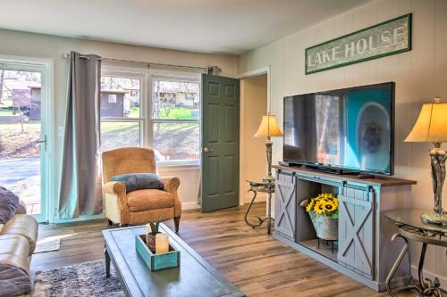 Lakefront Gem w/Screened Porch + Game Room!