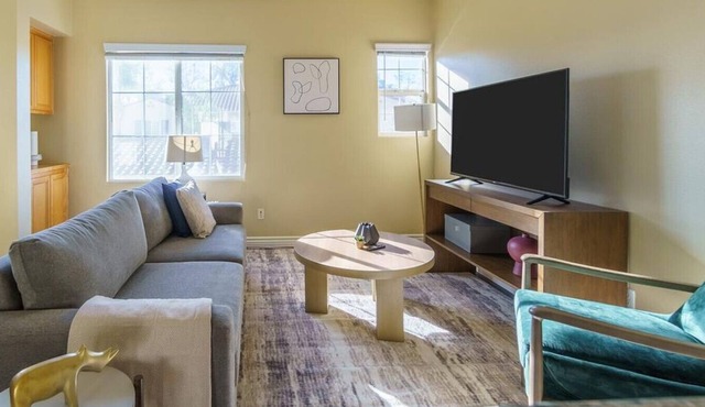 Landing at Terraza Del Sol - 2 Bedrooms in Downtown Rancho Cucamonga