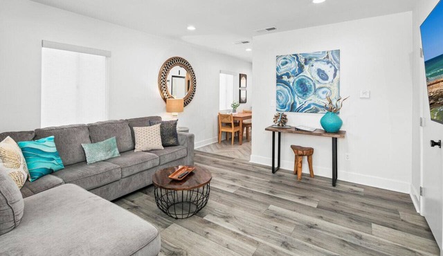 Large 1BR with fast WiFi - Pets welcome