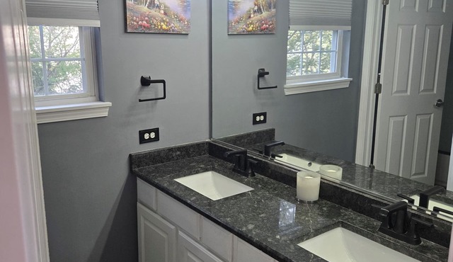 Large 6 bedroom 3.5 baths home. 2 bedroom 1 bath available for rent Nice scenery