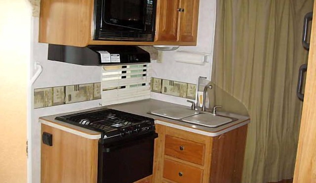 Located in 91739 of Rancho Cucamonga~Quiet Neighborhood~Sleeps >7