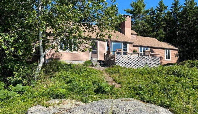 Long View Cottage - 3 bedrooms in East Blue Hill