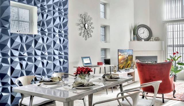 Luxurious & Cozy Loft ~ 5 Stars Location - King Bed - Private Patio Retreat