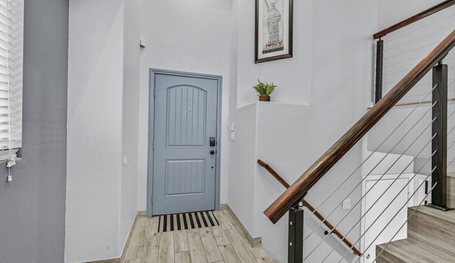 Luxury 3-bedroom house with pool & hot tub 2 minutes from Durango Hotel!