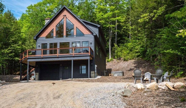 Luxury Chalet | Hot Tub | Minutes to Sunday River