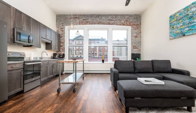 Luxury Downtown Bangor Apartment