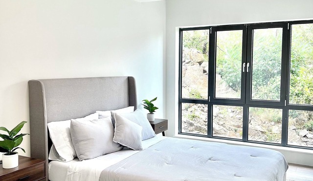 Luxury Modern Apartment in Quincy