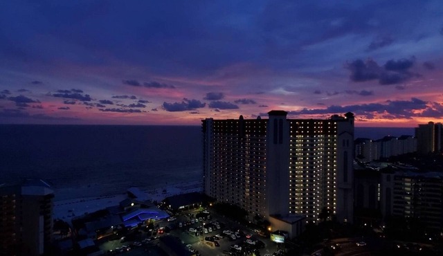 Luxury Penthouse Suite Ocean View 21st Floor 1681 sqft