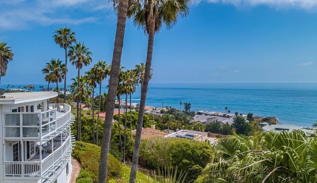 Malibu Beach House Walk to Surf Game Room, Best Sunsets! Summer special discount