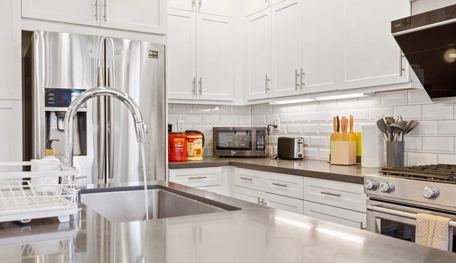 @ Marbella Lane - Cozy 4BR Home In Portola Spring