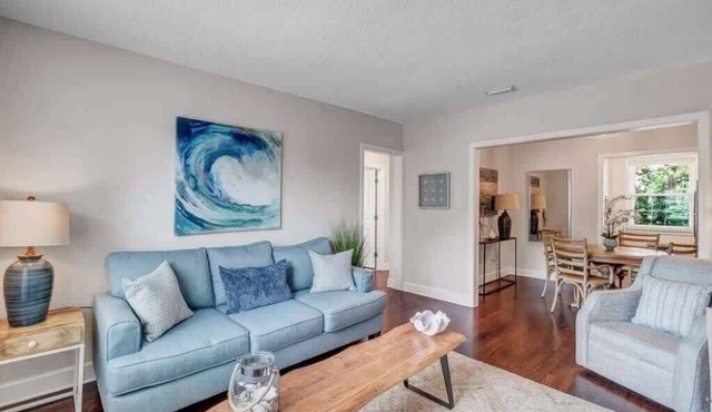 Modern Apartment - 2 blocks from San Marco