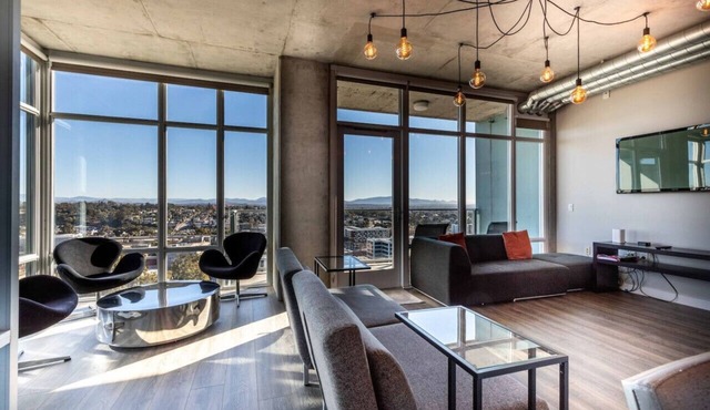 Modern Downtown SD Apartment Stunning City Views