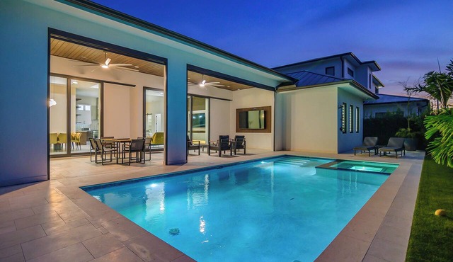 Morningside Luxury Escape - New Build with Pool & Spa