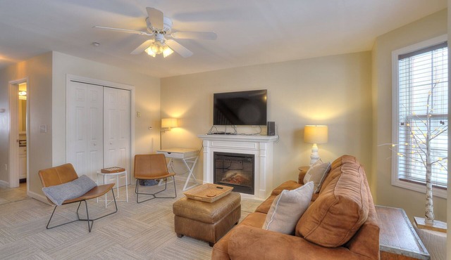 Mountain Brook 141 - Great ski in ski out Mountain Brook Condo at Saddleback