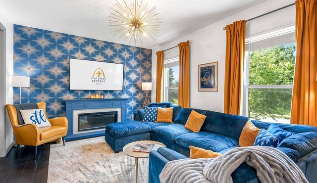 Near SLU/Downtown-Hot Tub + Games + Secure Parking